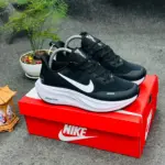 Nike Vomero Plus