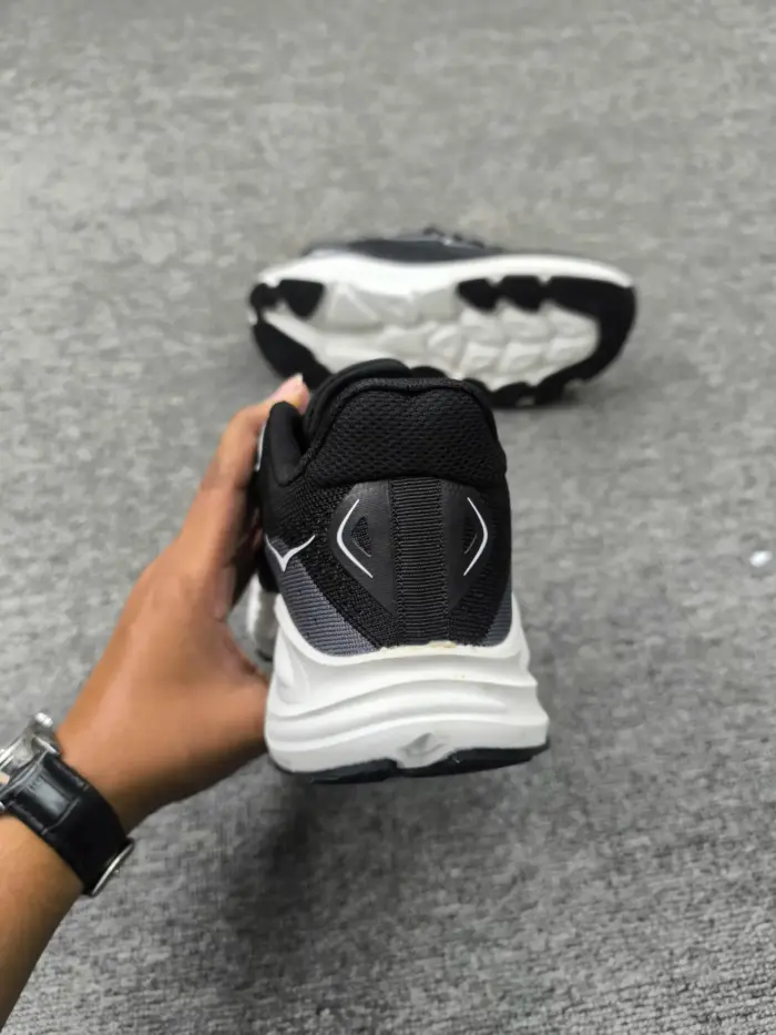 HOKA Men's Clifton 10 [1:1] - Image 4