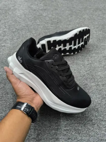 Alo Yoga Runner [1:1]