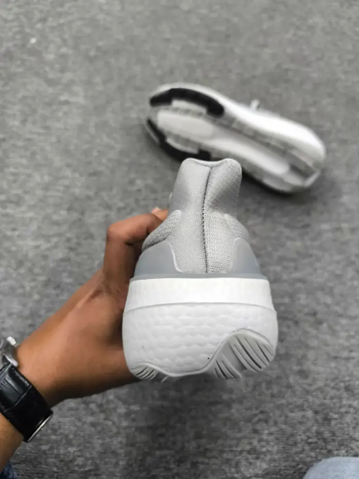 Adidas Ultraboost Light [1:1] - Image 2