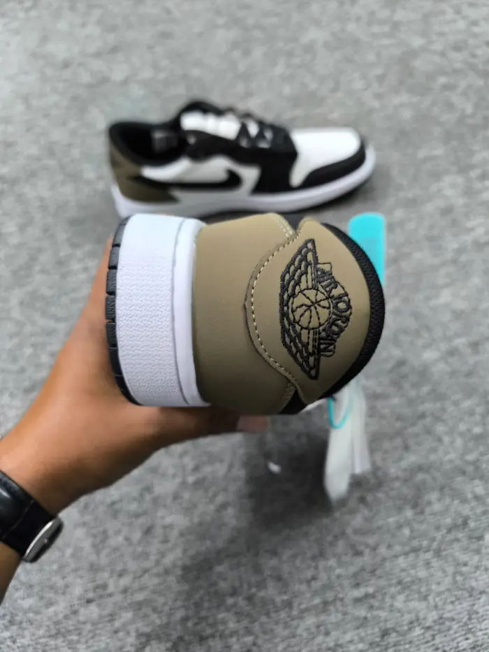 Nike Air Jordan 1 Low OG "Mocha" [OEM] - Image 2