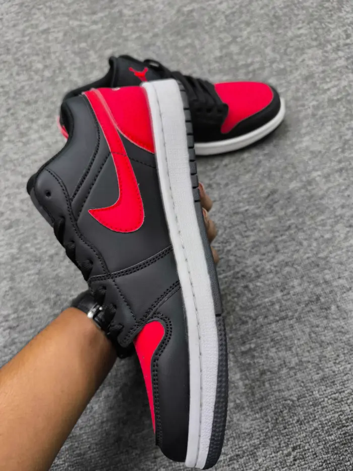 Nike Air Jordan 1 Low "Bred Toe" [OEM] - Image 4