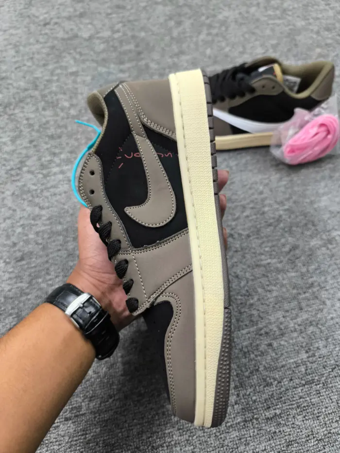 Jordan x Travis Scott Air Jordan 1 Low OG [OEM] - Image 4