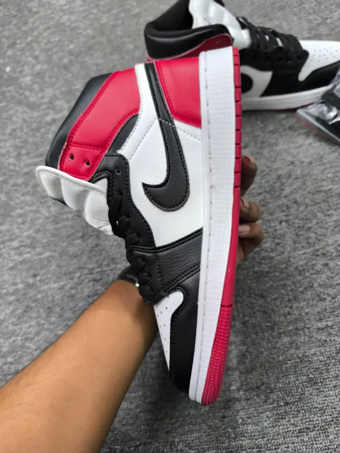Air Jordan 1 Retro High OG "Black Toe" [OEM] - Image 4