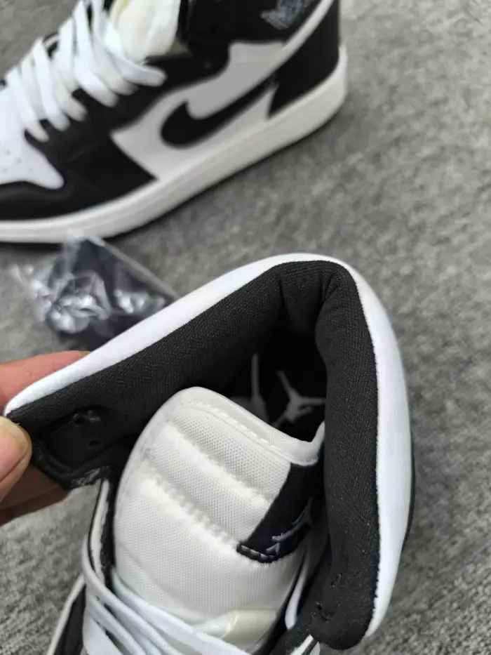 Nike Air Jordan 1 Retro High OG [OEM] - Image 6
