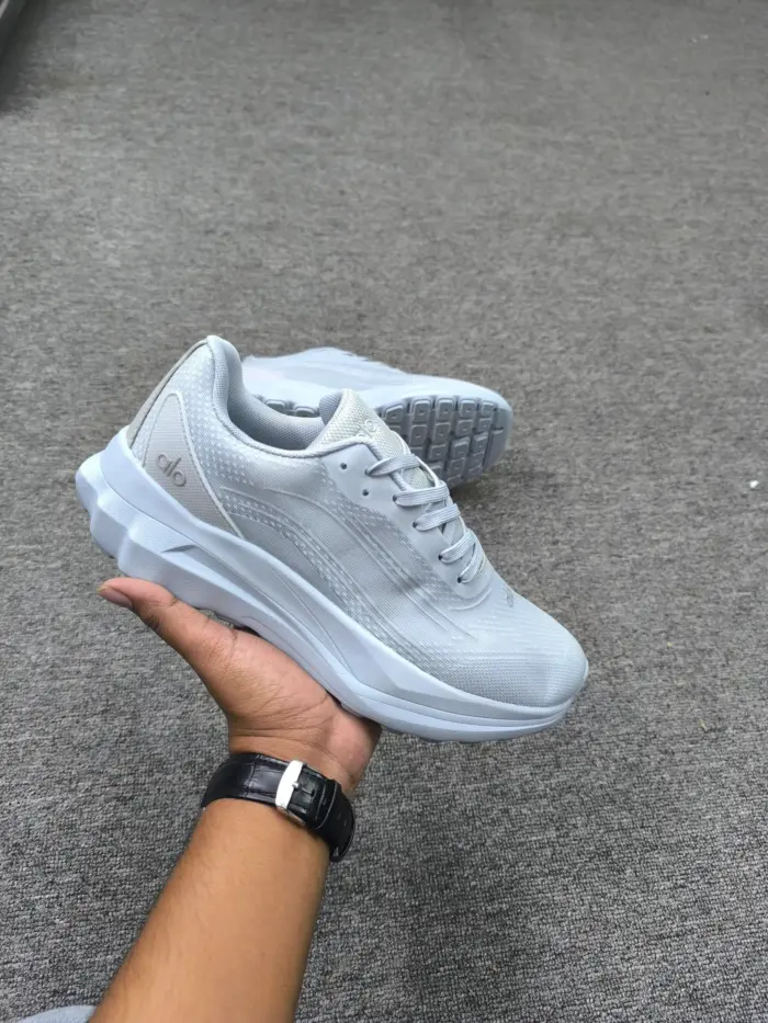 Alo Yoga Runner [1:1] - Image 3