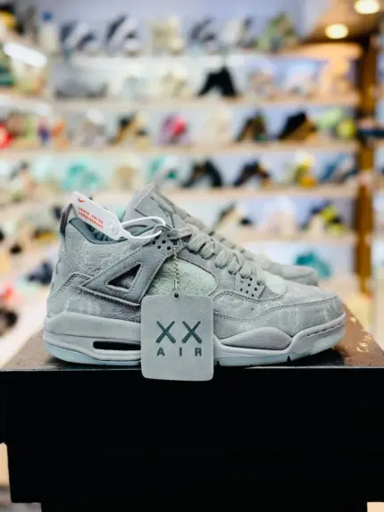 Nike Air Jordan 4 Retro KAWS [1:1]