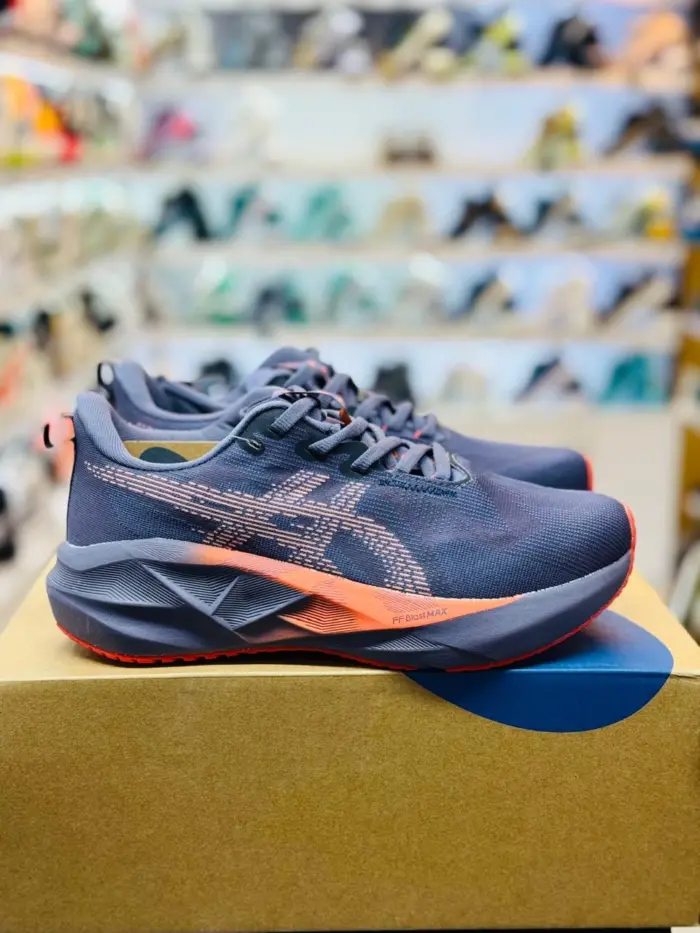 ASICS Novablast 5 [1:1] - Image 2