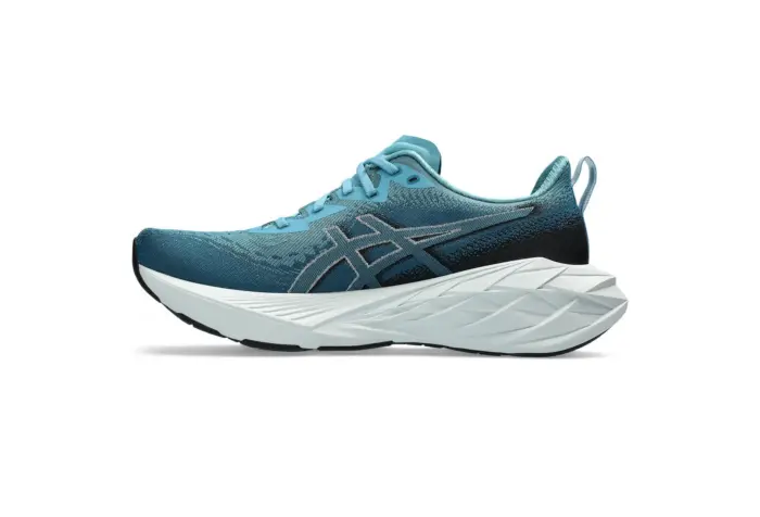 ASICS Novablast 4 [1:1] - Image 3