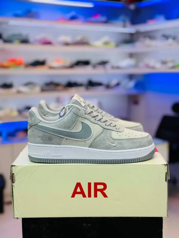 Nike Air Force 1 '07 Low "The North Face" [1:1] - Image 2