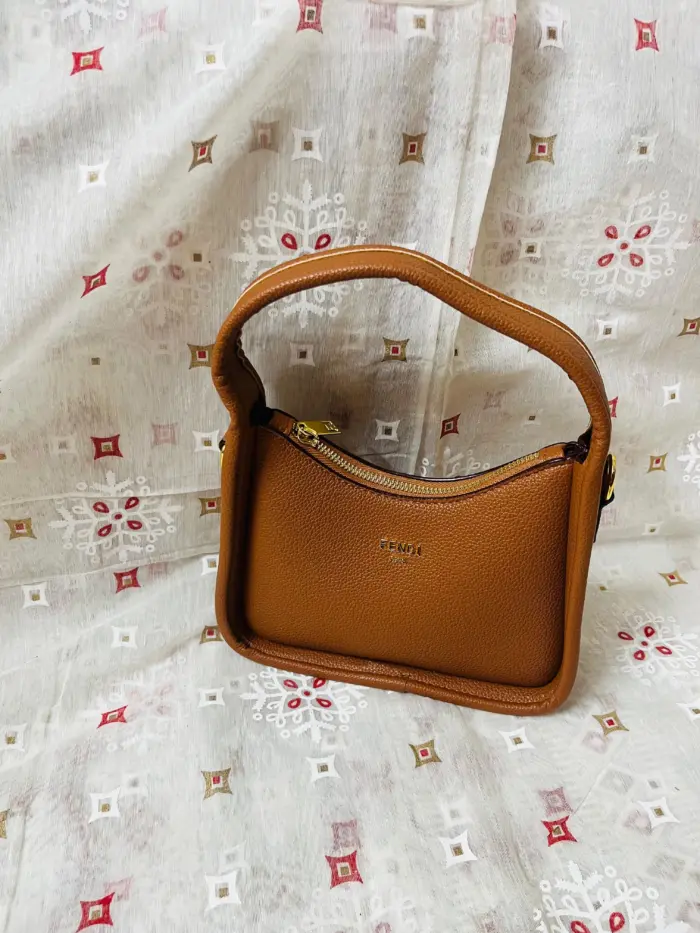 Fendi Shoulder Bag [1:1] - Image 2